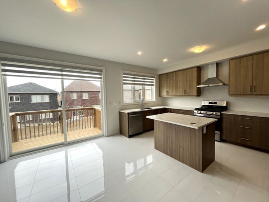 For Lease - 117 Silk Twist Drive, East Gwillimbury, Ontario - Photo 1