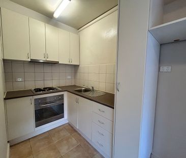 4/3 Kokaribb Rd, Carnegie VIC 3163 - Apartment For Rent | Domain - Photo 1