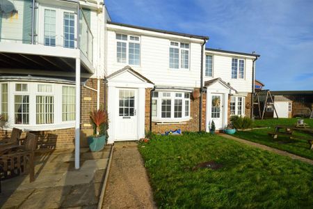 2 bedroom terraced house to rent - Photo 4