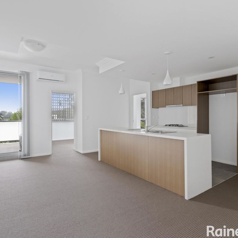 Modern Apartment in Gosford CBD - Photo 1