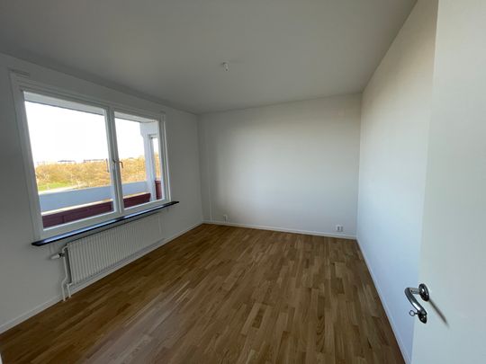 Fyrverkaregatan 8 - Foto 1