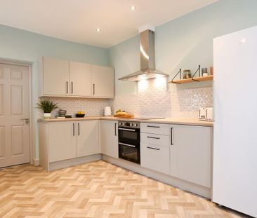 1 bedroom in a house share to rent - Photo 5