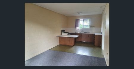 Ground Floor Unit with Private Courtyard - Photo 2