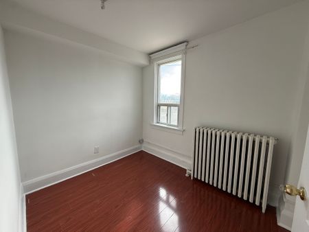 For Lease - 418 Royal York Road Unit# Unit 2, Toronto, Ontario - Photo 4