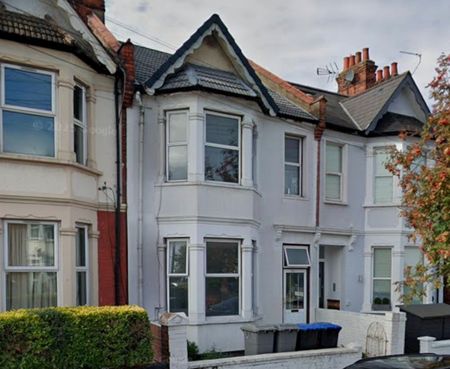 1 Bed Flat, London, NW10 - Photo 5