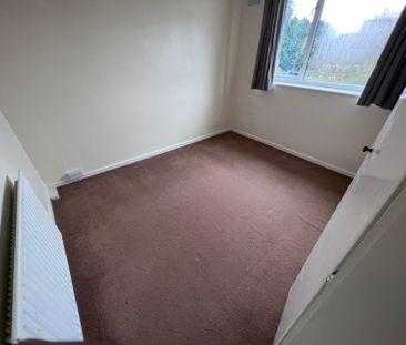 3 Bedroom Styvechale, Coventry - - Photo 5