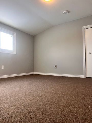 For Lease - 73 Oakwood Street, Port Colborne, Ontario - Photo 5