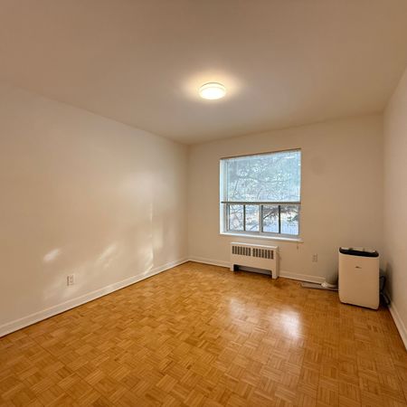 For Lease - 28 Upper Canada Drive Unit# 208, Toronto, Ontario - Photo 4