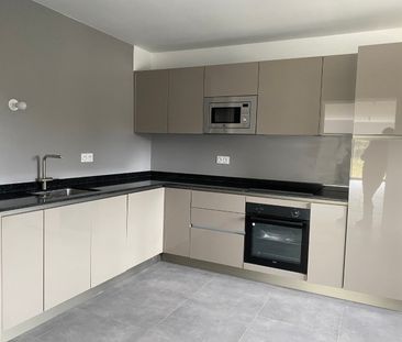 Location Appartement 5 pièces 150m² - Photo 4