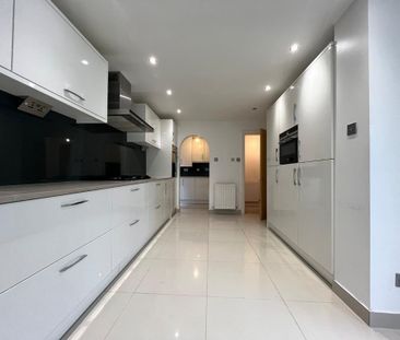 5 bedroom detached house to rent - Photo 5