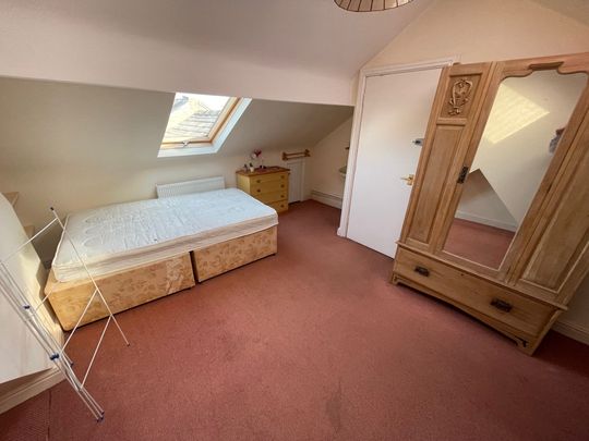 5 bedroom house to rent Landcross Road, Fallowfield, Manchester, M14 - Photo 1