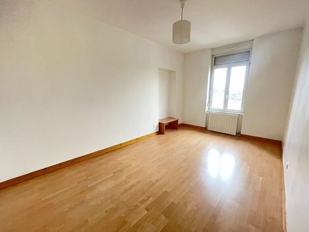 Location Appartement 3 pièces 75m² - Photo 2