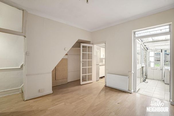 3 bedroom terraced house to rent - Photo 1