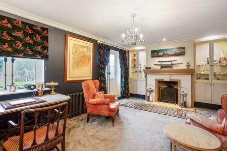 5 bedroom detached house to rent - Photo 2