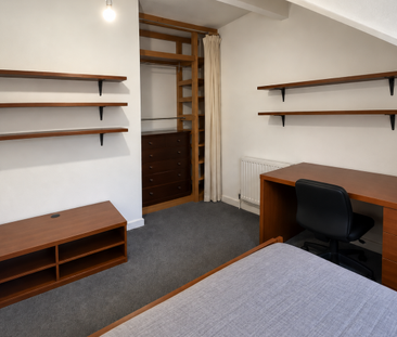 Graham Grove - x 2 BEDROOMS AVAILABLE NOW, - Photo 4