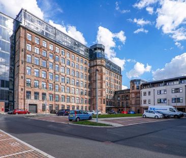 3 bedroom flat to rent - Photo 4