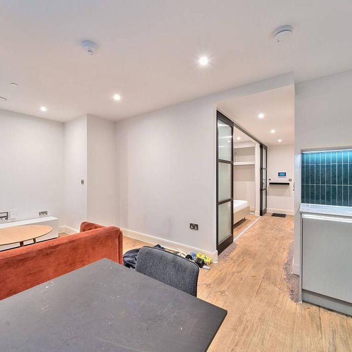 Studio to rent - Photo 1