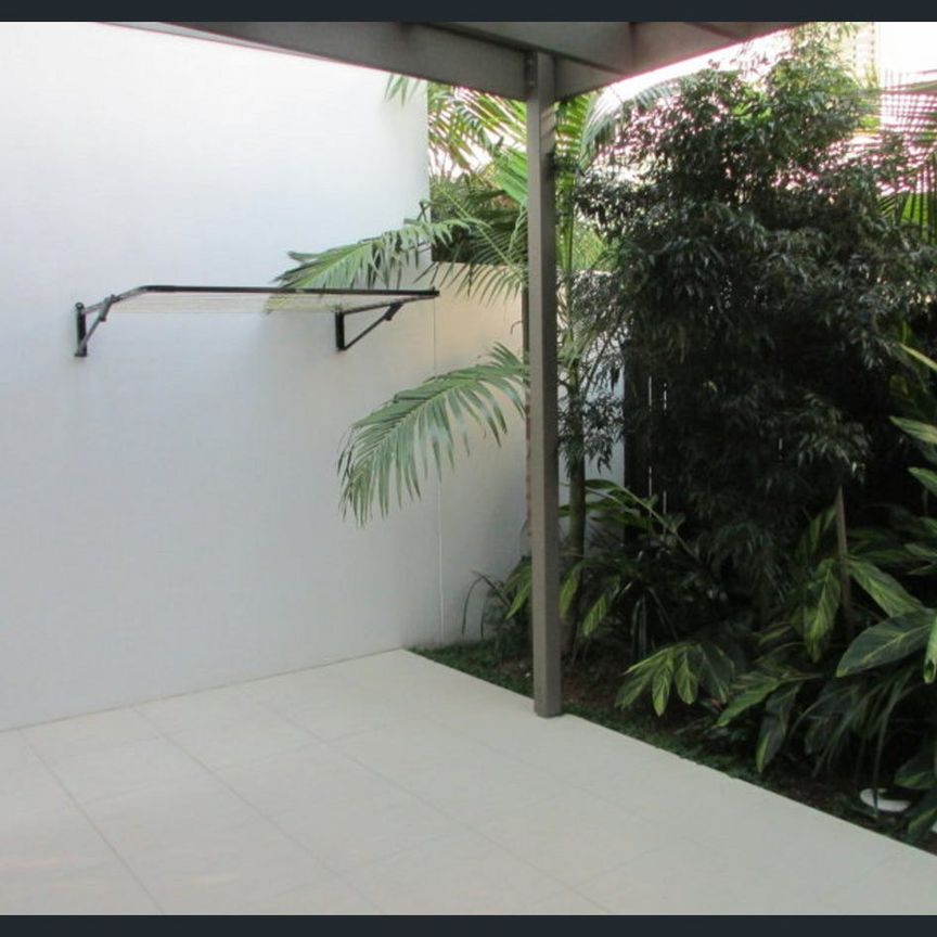 Affordable Living in Vibrant Robina - Photo 1