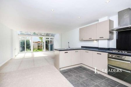 Weavers Close, BN21 - Photo 2