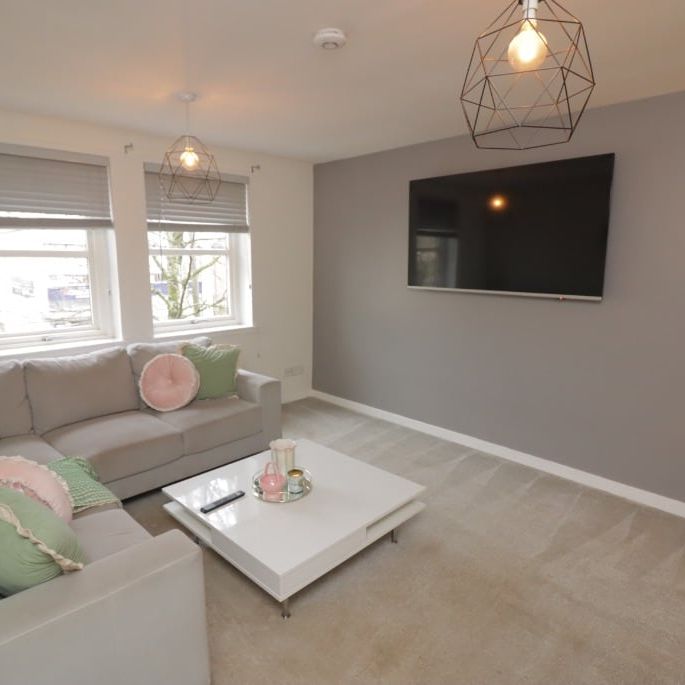 Bon Accord Square, 2/1, West Dunbartonshire, Clydebank, G81 1YW - Photo 1