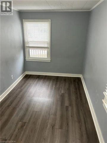 415 WELLAND Avenue - Photo 3