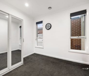 Light-Filled Modern Home with Solar in Tarneit - Photo 2