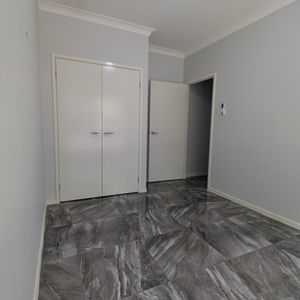 Upper Coomera - Photo 3