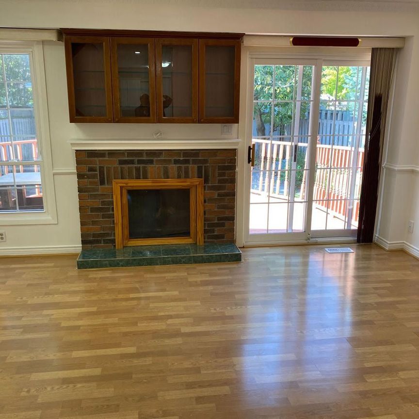 For Lease - 43 James Park Square, Toronto, Ontario - Photo 1