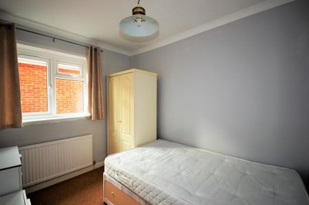 5 bedroom detached house to rent - Photo 4