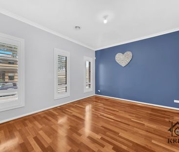 QUALITY HOME WITH FANTASTIC NEIGHBOURHOOD - Photo 6