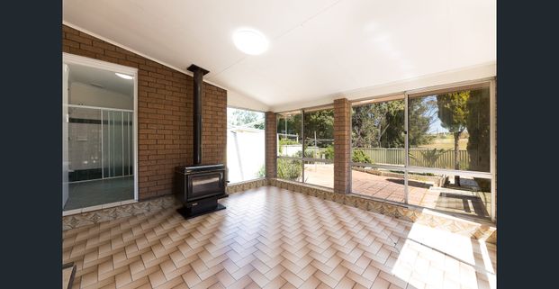 Modern comfort meets country charm - Photo 1