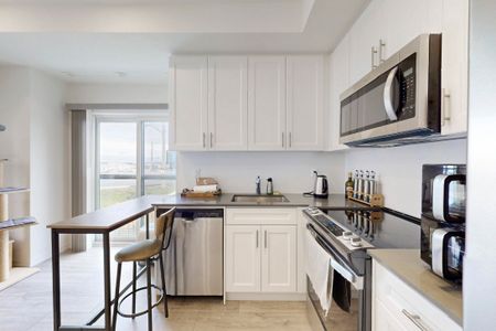 For Lease - 18 Lytham Green Circle Unit# 17, Newmarket, Ontario - Photo 3