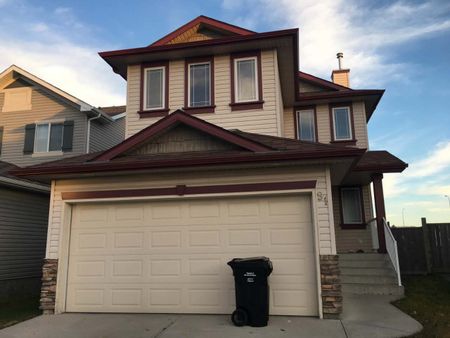 Fabulous 2 storey 3 bdrms 2.5 bath single family home in Evanston! - Photo 2