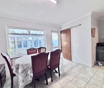 3 bedroom House To Let - Photo 4