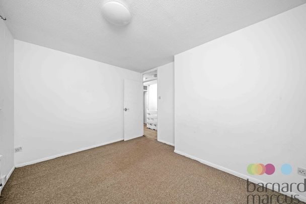 Marshalls Close, London - Photo 1