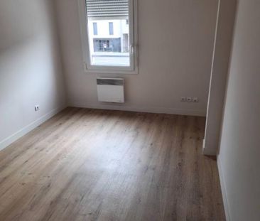 Location Appartement 2 pièces 42m² MONDEVILLE 14120 - Photo 4