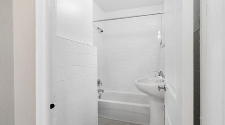 For Lease - 183 Berry Road Unit# 13, Toronto, Ontario - Photo 4