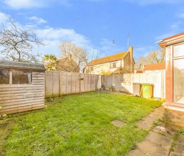 4 bedroom detached house to rent - Photo 1