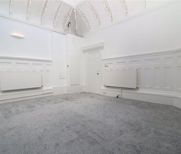 Studio to rent - Photo 6