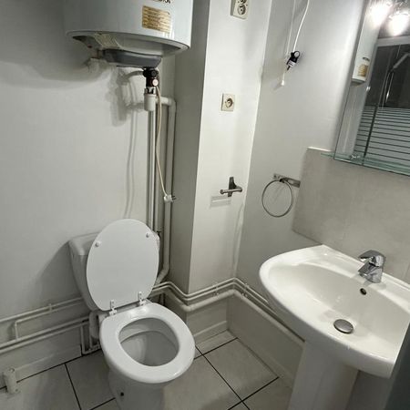 Location Appartement 1 pièce Meublé 17m² MONT DE MARSAN 40000 - Photo 3