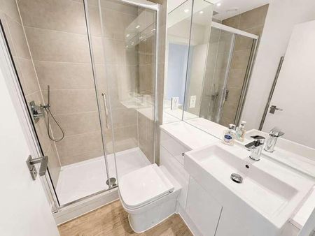 Kempton House, High Street, Staines-upon-thames, TW18 - Photo 5