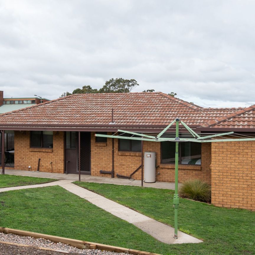 What more could you want? You'll love living here! - Photo 1