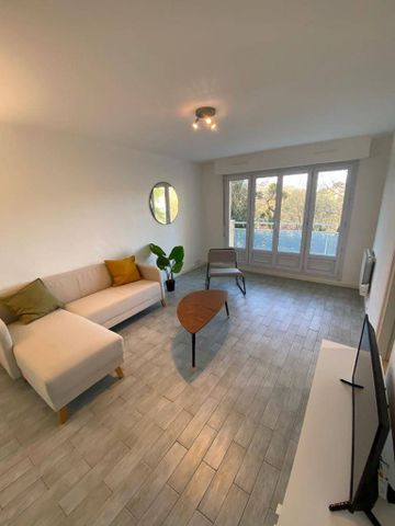 82m² 3 chambres place de parking meublé équipé - Photo 2