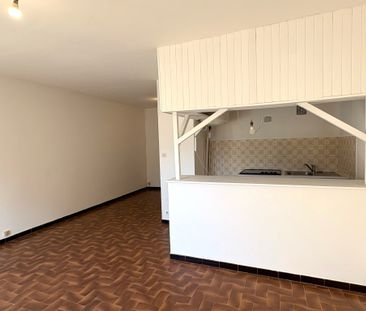 Location Appartement 1 pièce 30m² LE LAVANDOU 83980 - Photo 4