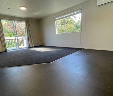 4 bedroom home with 1 bathroom family home - Photo 1