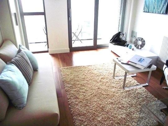 Studio to rent - Photo 1