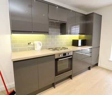 Room in a Shared Flat, Leythe Road, W3 - Photo 6