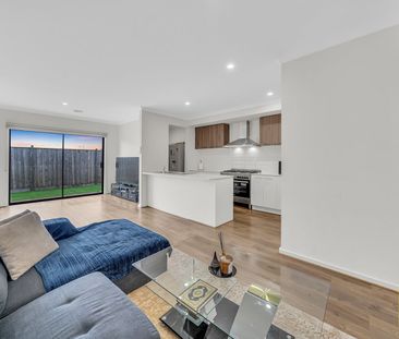 A Stylish Blend of Comfort & Class in Emerald Park! - Photo 2