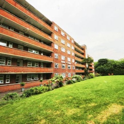 Brae Court, Kingston Hill, KT2 - Photo 1