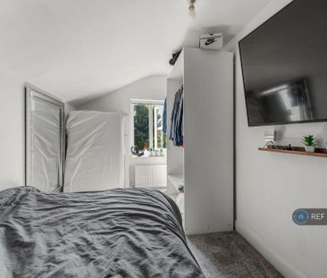 3 bedroom terraced house to rent - Photo 6
